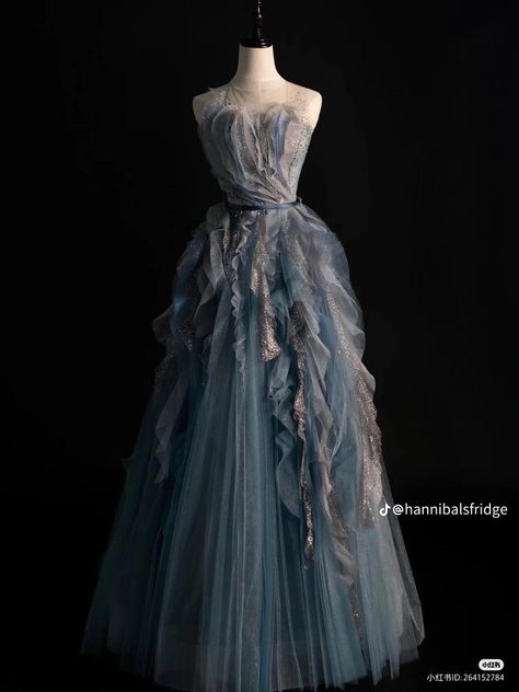 Ravenclaw Yule Ball Dresses Aesthetic, Ballgown Dresses Aesthetic, Flowy Dresses Aesthetic, Douyin Prom Dress, Yule Ball Dress Aesthetic, Ball Dress Aesthetic, Yule Ball Dress Ideas, Prom Dresses Aesthetic, Yule Ball Dresses