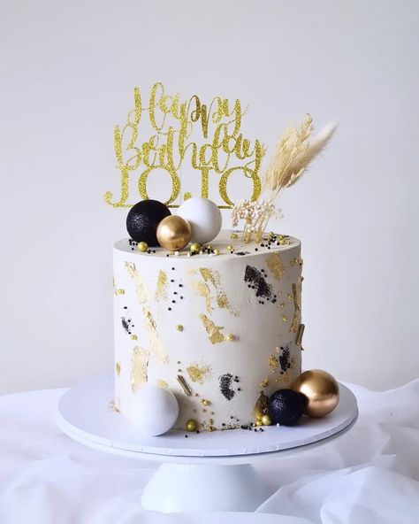 Happy Birthday Jojo 🖤🩶🤍💛 #greybuttercreamcake #birthdaycakeideas #birthdaycakeinspiration #greybirthdaycake #Laverton #lavertonnorth #altonameadows #altona #williamstown #Newport #portmelbourne #pointcookcakes #pointcook #sanctuarylakes Happy Birthday Jojo, Cake Design For Men, Buttercream Cake, Cake Designs, Newport, Cake Decorating, Birthday Cake, Happy Birthday, Cake