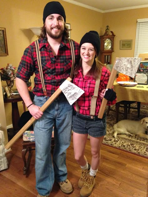 Lumber Jack Costumes, Lumberjack Costume Mens, Farmer Dress Up Day At School, Diy Lumberjack Costume, Lumberjack Couple Costume, Lumberjack Costume Female, Lumber Jack Costume, Cute Couples Halloween Costume Ideas, Couple Halloween Costumes Cute