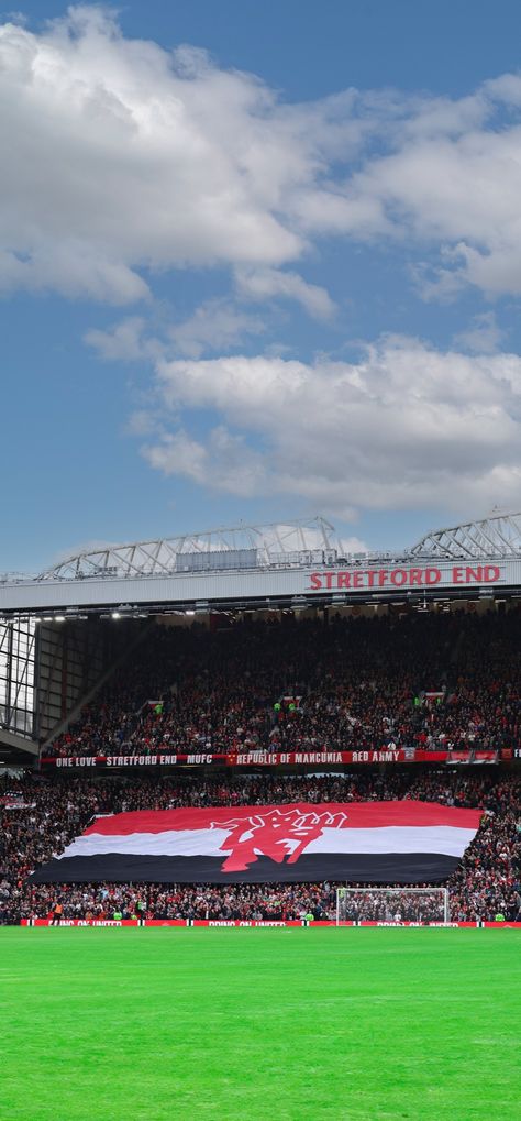 Old Trafford Wallpapers Desktop, Pulisic Wallpaper Usa, Man U Wallpaper, Old Trafford Aesthetic, Old Trafford Wallpapers, Man United Wallpapers, Manchester United Wallpapers, Manchester United Stadium, Football Senior Pictures