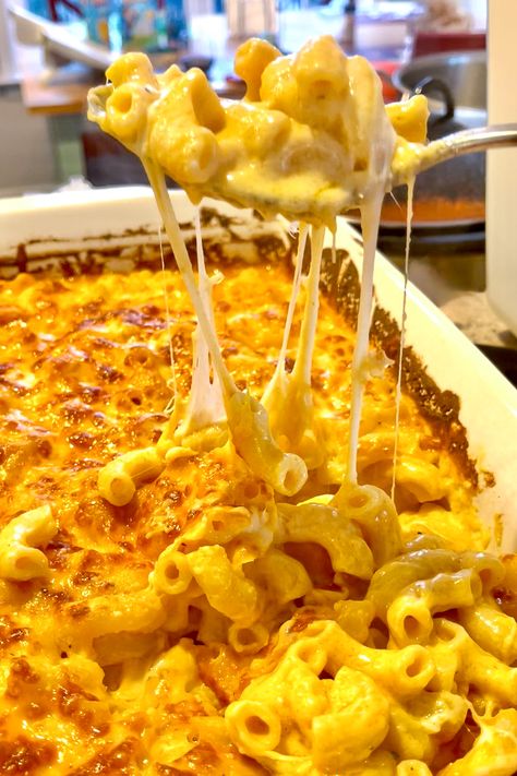 Mind-Blowing Southern Baked Macaroni and Cheese - Slice of Jess Multi Cheese Mac And Cheese, Mac And Cheese Recipe Southern, Southern Baked Macaroni And Cheese Recipe, Southern Baked Macaroni And Cheese, Mac And Cheese Recipe Soul Food, Southern Mac And Cheese, Baked Mac And Cheese Recipe, Cheese Slice, African Foods