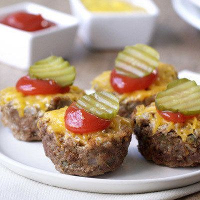 Healthy Hungry Girl Protein-Packed Recipes: Cheeseburger Mini Meatloaves Vsg Recipes, Gastric Bypass Recipes, Mini Meatloaves, Wls Recipes, Mini Meatloafs, Hungry Girl Recipes, Bariatric Friendly Recipes, Under 300 Calories, Bariatric Eating