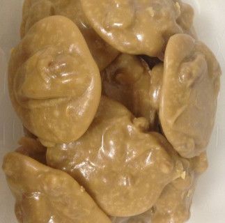 Pecan Candy Recipe with Condensed Milk, the Easiest Candied Pecans to Make Microwave Pralines Recipe Condensed Milk, Easy Pralines, Pecan Candy Recipe, Recipes Using Condensed Milk, Recipe With Condensed Milk, Pecan Candy, Recipes Deserts, Praline Candy, Candy Corner