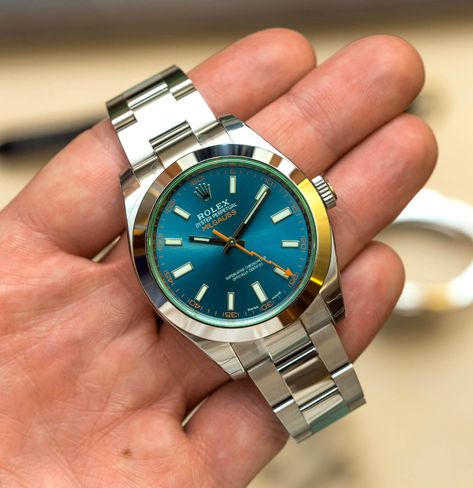 Rolex Milgauss Blue, Gentlemen Guide, Rolex Boutique, Watches Expensive, Rolex Blue, Rolex Milgauss, Stylish Watches Men, Rolex Cellini, Used Rolex