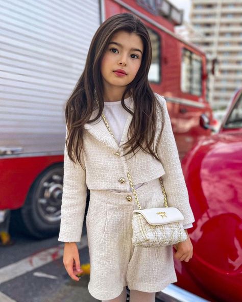 Chanel Kids, Maya Basol, Future Mom, Angel Face, Girls Outfits, Winter Kids, Teenage Girls