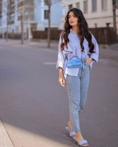 pinterest • Instagram Suit With Jeans, Celebrity Casual Outfits, Casual College Outfits, Casual Day Outfits, Causual Outfits, Fashion Hacks Clothes, Fashion Mistakes, Tshirt Outfits, Celebrity Outfits