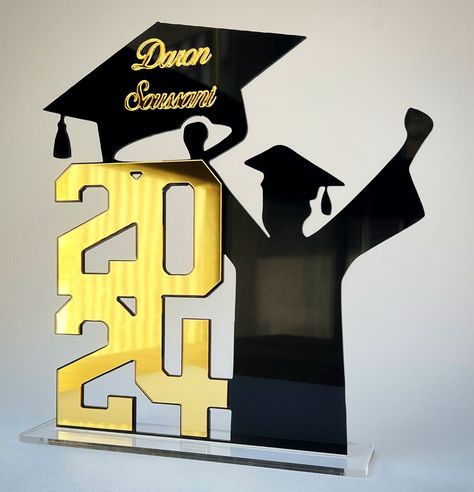 Kindergarten Classroom Decor, Award Ideas, Cnc Projects, Gravure Laser, Organization Kids, Wooden Lamp, Graduation Day, Graduation Party Decor, July 1