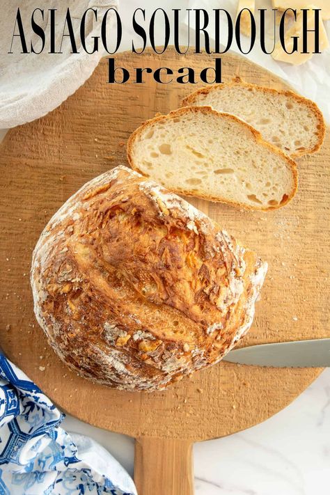 Easy Sourdough Bread Recipe, Bread Scoring, Sourdough Bread Starter, Sourdough Starter Discard Recipe, Knead Bread Recipe, Homemade Sourdough Bread, Bread Starter, Pain Au Levain, Homemade Sourdough