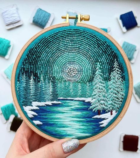 Christmas Tree Landscape, Winter Landscapes, Diy Embroidery Designs, Beadwork Embroidery, Tree Landscape, Contemporary Embroidery, Hand Embroidery Projects, Thread Painting, Creative Embroidery