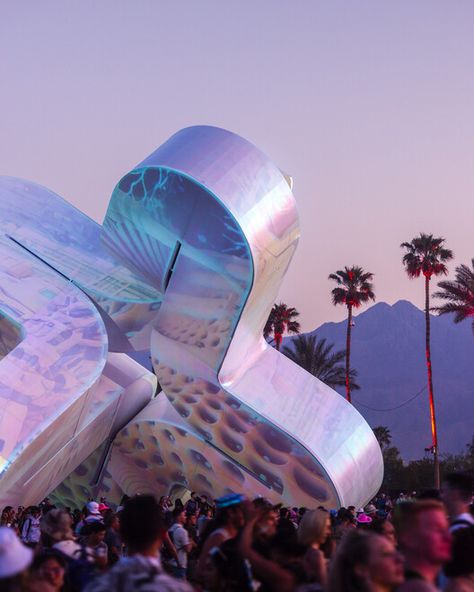 Coachella 2023 Installations Capture Architecture, Color and Scale | ArchDaily Coachella 2023, 3d Photography, Music And Arts, Cloud Photos, Coachella Valley Music And Arts Festival, Festival Inspiration, Interactive Installation, Coachella Valley, Arts Festival