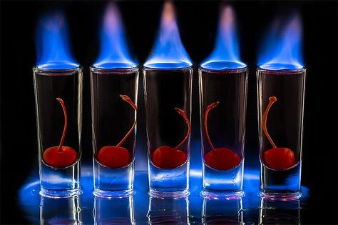 "Flaming Vodka Cocktail " http://t.co/jRuCpn9sIY" Flaming Cocktails, Flaming Shots, Flaming Drinks, Cocktails Vodka, Cocktail Shots, Vodka Cocktails Recipes, Mixed Drinks Alcohol, Shot Recipes, Phase 4