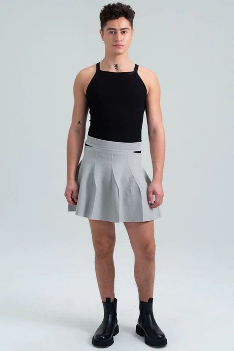 Unisex Skirt Outfits, Feminine Men Outfits, Men Skirt Outfits, Genderqueer Fashion Men, Men In Skirts Fashion, Fem Guys, Feminine Men Fashion, Male Skirt, Men In Skirts