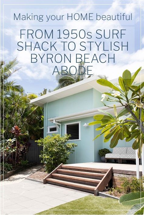 Much loved Australian television personality and presenter of The Block, Shelley Craft, completely transformed a dated fibro surf shack to a beautiful family home. Surf House Interior, Beach Shack Kitchen, Beach Shack Interior, Surf Interior, Surf Style Home, Retro Beach House, Australian Beach House, Byron Beach, Beach House Renovation