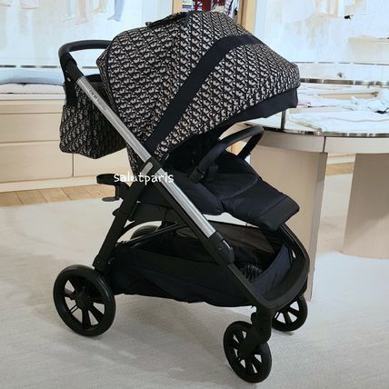 Shop Christian Dior DIOR OBLIQUE 2020-21FW Unisex New Born 1 month 4 months 7 months (0WBL51STR2_Y38I) by salutparis | BUYMA Rich Mom, French Luxury Brands, Baby Dior, Baby Stroller Accessories, Dior Oblique, Baby Carriage, 7 Months, Global Style, 4 Months