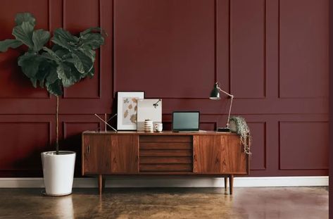 Benjamin Moore Ruby Dusk modern interior Warm Paint Colors, Choosing Paint, Shabby Chic Stil, Feature Wallpaper, Perfect Paint Color, Monochromatic Color Scheme, Green Paint Colors, Bright Rooms, Paint Shades