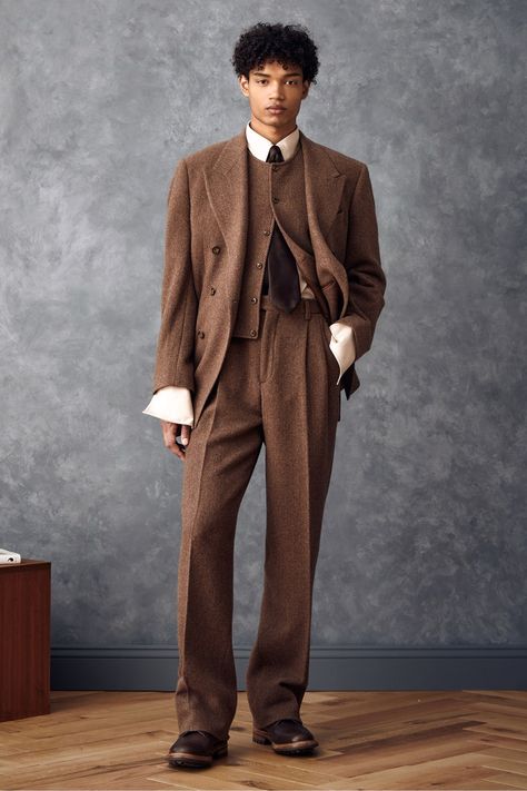 Formal Brown Outfit, Formal Mens Fashion Classy, Brown Suit Outfit, Business Outfits Men, Cool Suits For Men, Formal Outfits Men, Victorian Menswear, Mens Fashion Formal, Mans Suit