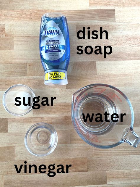 Homemade Gnat Trap Diy Bug Trap, Homemade Gnat Killer, Recipe To Get Rid Of Gnats, Diy Get Rid Of Gnats, Bug Traps Homemade, Gnat Traps Homemade, Nat Traps Diy, Gnat Trap Diy White Vinegar, Diy Gnat Trap Vinegar