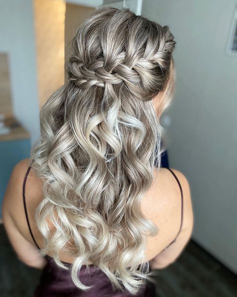 Hair Down With Braid, Braided Half Up Half Down Hair, Braided Wedding Hair, Braided Wedding Hairstyles, Bridesmaid Hair Braid, Bridemaids Hairstyles, Half Up Wedding Hair, Formal Hairstyles For Long Hair, Wedding Hair Half