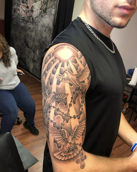 Shoulder Tattoo Guys, Skin Cheese Tattoo Filler, Best Upper Arm Tattoo For Men, Upper Arm Tats Men, Shoulder To Bicep Tattoo Men, Top Sleeve Tattoo For Men, Cordnites Tattoo, Arm Shoulder Tattoo Men, Guy Shoulder Tattoos