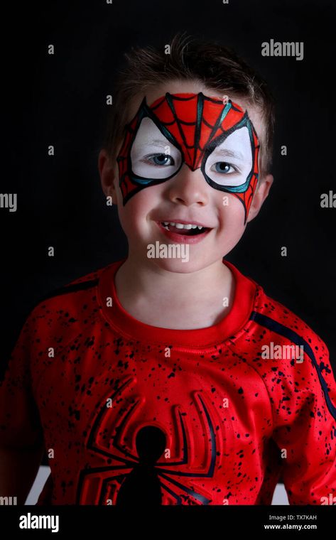 Easy Spiderman Face Paint, Spiderman Face Paint, Spider Man Face Paint, Spider Face Painting, Superhero Face Painting, Easy Halloween Face Painting, Web Face, Spiderman Painting, Spider Face