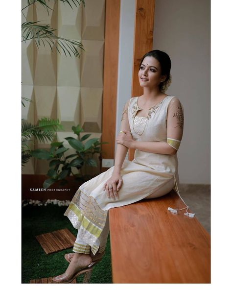 Onam Outfits Ideas, Kerala Dress, Onam Dress, Onam Outfits, Keep Me Stylish, Stylish Kurtis Design, Cotton Saree Blouse Designs, Churidar Designs, Simple Kurta Designs