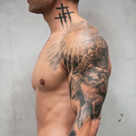 Upper Arm Sun Tattoo, Sun Ray Tattoo, Tattoo Chest And Shoulder, Sun Rays Tattoo, Upper Shoulder Tattoo, Top Of Shoulder Tattoo, Half Arm Sleeve Tattoo, Voll Arm-tattoos, Chest Tattoos For Men