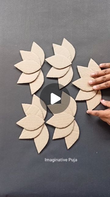 Paper Lotus, Diwali Decorations At Home, Flower Wall Hanging, Darshan Raval, Diwali Diy, Paper Craft Diy Projects, Card Board, Hanging Flower Wall, Wall Hanging Diy