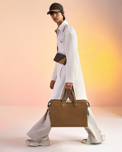 Unapologetic Attitude: FENDI Fall Winter 2022.23 Collection Shooting Bags, Men Fashion Photoshoot, Campaign Photography, Mens Bags Fashion, Tank Outfit, Fendi Peekaboo, Fashion Campaigns, Winter 2022, Fall 2022