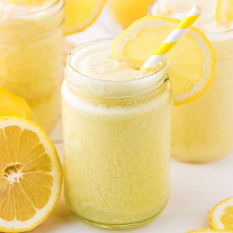 Lemon Slushie Recipe, Frozen Lemonade Recipe, Lemonade Pie Recipe, Lemon Water Health Benefits, Lemonade Slushies, Lemonade Pie, Homemade Graham Cracker Crust, Lemonade Concentrate, Homemade Graham Crackers