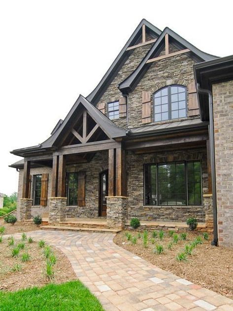 Love the front porch beams Rustic House Exterior, Wood Siding Exterior, Casas Coloniales, Dream House Exterior, Exterior House Colors, Exterior Brick, House Goals, Brick House, My New Room