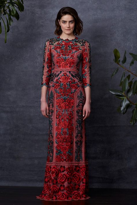 Marchesa Notte Pre-Fall 2018 High Fashion Formal Dress, Embroidered Gowns, Marchesa Notte Dress, Sukienki Maksi, Lace Evening Gowns, Marchesa, Gorgeous Gowns, Fall Fashion Trends, Fall 2018