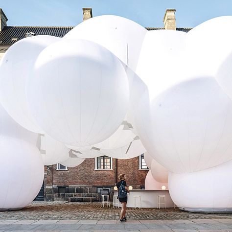 Inflatable architecture and design showcased in new book Bubbletecture Big Architects, Architectural Forms, Exposition Photo, Anish Kapoor, Genius Loci, Bjarke Ingels, Eden Project, Colossal Art, Modern Crafts