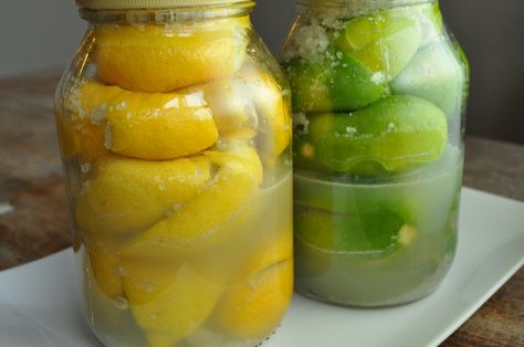 Lime Pickles, Lemons And Limes, Tropical Food, Lime Recipes, Preserved Lemons, Moroccan Food, Exotic Food, Pickling Recipes, Lemon Recipes