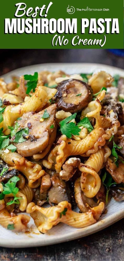 Garlic Mushroom Pasta, Vegan Mushroom Pasta, Mediterranean Diet Recipes Dinners, Mushroom Recipes Pasta, Easy Mediterranean Diet Recipes, Garlic Mushrooms, Pasta Dinners, Pasta Dinner Recipes, Mushroom Pasta