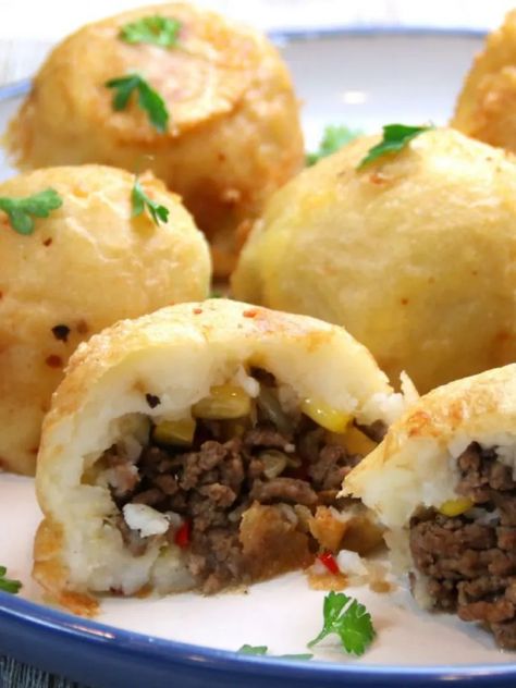 Stuffed Mashed Potato Balls, Potato Ball, Stuffed Mashed Potatoes, Fried Mashed Potatoes, Recipe Ground Beef, Mashed Potato Balls, Stuffed Potato, Potato Balls, Stuffed Potato Balls