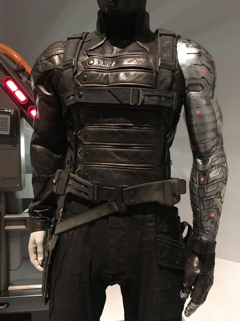 Winter Soldier Movie, Winter Soldier Costume, Winter Soldier Cosplay, Book Character Day, Soldier Costume, Bucky Barnes Marvel, Barnes Marvel, Captain America Comic, Marvel Costumes