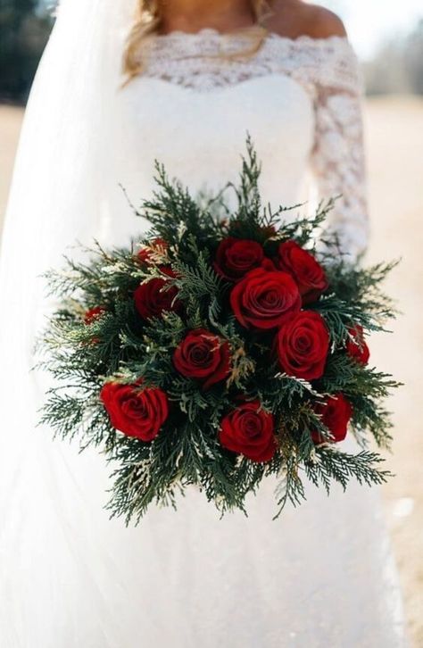 Christmas Wedding Bouquets, Winter Bridal Bouquets, Wedding Planner Checklist, Burgundy Bouquet, Wedding Photo Booth Props, Red Bouquet Wedding, Red Wedding Flowers, Red Bouquet, Winter Bouquet