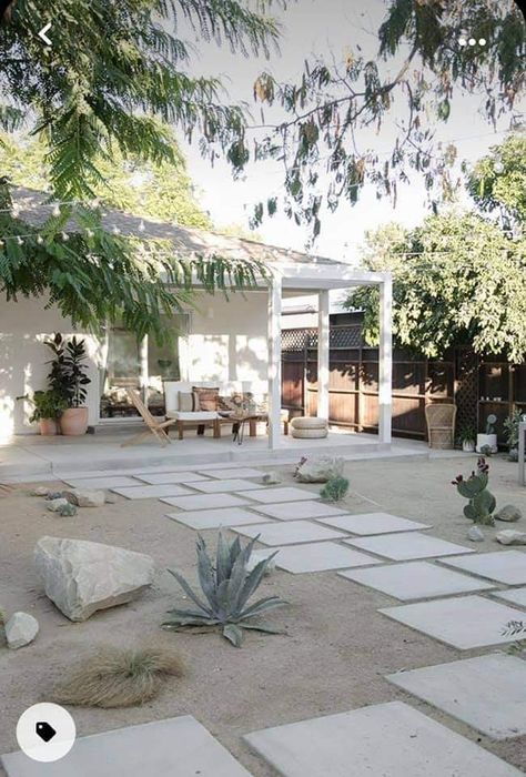 Backyard Updates, Desert Backyard, Drought Tolerant Landscape, Desert Garden, Have Inspiration, Country Landscaping, Landscaping Tips, Beautiful Backyards, Backyard Makeover