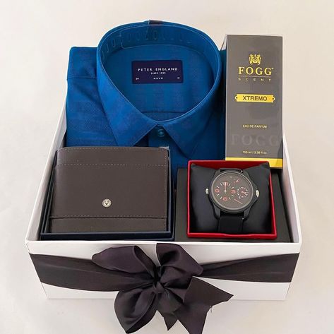 Angroos on Instagram: “Gifts hamper for men CODE GB-6728 . . #forhim #men #gift #surprise #watch #giftforhim #happygifting #angroosgifts #giftsboutique…” Birthday Gift For Bf, Gifts Hamper, Birthday Gift For Husband, Big Brother Gift, Surprise Birthday Gifts, Bosses Day Gifts, Birthday Gifts For Brother, Best Gifts For Him, First Anniversary Gifts