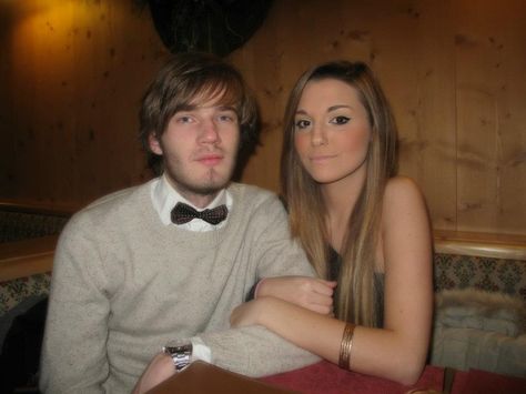 Cute ❤ Pewdiepie And Marzia, Funny Youtube Comments, Markiplier Hair, Marzia And Felix, Marzia Kjellberg, Marzia Bisognin, Felix Kjellberg, Ricky Dillon, Joey Graceffa