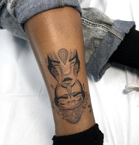 Dark Skin Tattoo, Tiger Tattoo Sleeve, Earthy Tattoos, African Tattoo, Traditional Tattoo Designs, Minimalist Tattoo Ideas, Torso Tattoos, History Tattoos, Tattoo Parlor