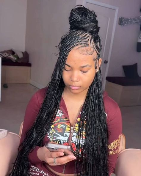 Hair Fashion/Discussions on Instagram: "1, or 2??? Mermaid tribal braids or Freestyle Mohawk Braids?? 💪 ( SWIPE)👉 All for me💯💯👉👉 ______Follow @letstalkhairs on tiktok. @letstalkhairs promotes  hairstyles, hair fashion and discussions  📩DM FOR DIFFERENT PROMO/ADS PACKAGES AVAILABLE   ______________________ Features: @ashayxhair📍: Richmond, VA  @braids_by_twosisters 📍: Tampa, FL   DM THEM 👆FOR ENQUIRIES ______________________ IGNORE   #braids #braidstyles  #hair  #naturalhairstyles     knotless braids, protectivestyles,  Richmond, VA  Braider  Richmond, VA  Hairstylist  #letstalkhairs #letstalkhairsrva" Trible Braids Freestyle Boho, Knotless Mohawk Braids, Freestyle Tribals With Knotless Braids, Trible Braids Freestyle, Braid Mohawk, Braids Mohawk, Bangs Inspiration, Mohawk Braids, Braided Mohawk Hairstyles