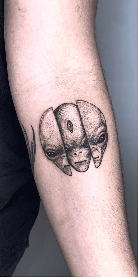 Tattoo Ideas Alien, Alien Tattoo Design, Alien Tattoo Ideas, Alien Tattoos, Alien Tattoo, Tattoo Design Ideas, Tattoo On, Tattoo Design, Aliens