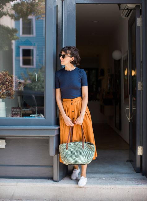 A Week of Outfits: Sarah Ali Pacha | A Cup of Jo Australian Street Style, Casual Midi Skirt, Fall Outfits Street Styles, Rok Midi, Summer/fall Outfits, Rok Outfit, Princess Jellyfish, Teacher Wardrobe, Quirky Style