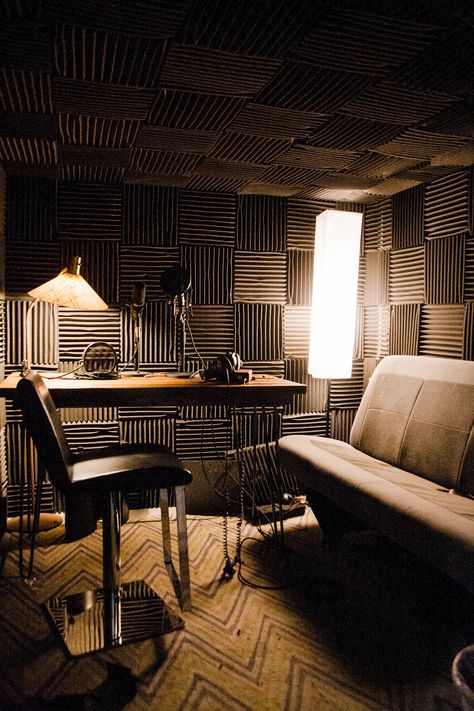 Closet Sound Booth, Sound Proof Music Room, Sound Room Design, Home Recording Booth, Recording Booth Aesthetic, Sound Booth Design, Garage Music Studio, Home Music Studio Ideas, Sound Booth