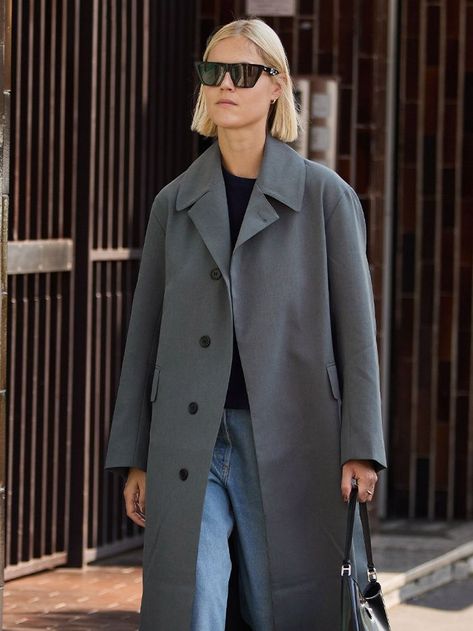 Low-Key Luxury Is Set to Be 2022's Key Aesthetic Key Aesthetic, Statement Fashion Pieces, Jil Sanders, Classic White Shirt, Fashion Marketing, Runway Trends, Wardrobe Basics, Oversized Silhouette, Cashmere Coat