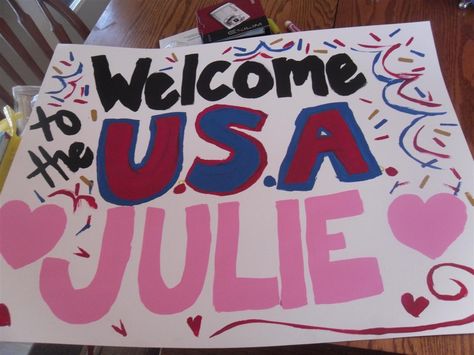 Welcome To The Usa Sign Airport, Welcome To America Sign Airport, Welcome To Usa Sign Airport, Foreign Exchange Student Welcome Sign, Foreign Exchange Student Aesthetic, Exchange Student Welcome Sign, Airport Welcome Ideas, Foreign Exchange Student Gifts, Exchange Student Gifts