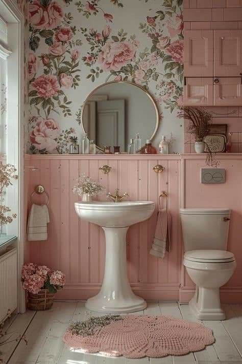 Tiny House Wallpaper, Pink Mid Century Modern Bathroom, Rose Bathroom Ideas, Pink Cottage Bathroom, Light Pink Bathroom Ideas, Colourful Bathroom Decor, Pink Coastal Bathroom, Cottage Core Bathroom Aesthetic, Warm Cozy Bathroom