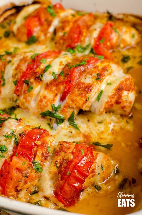 Recipes With Tomatoes, Chicken And Tomatoes, Hasselback Chicken, Tomato And Mozzarella, Mozzarella Chicken, Yummy Chicken, Tomato Mozzarella, Diet Meals, Healthy Teas