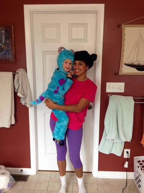 Boo and Sully from monsters inc :) nephew and Aunt costume Mom Baby Halloween Costumes, Boo And Sully, Sully And Boo Costume, Mother Son Halloween Costumes, Mommy Baby Halloween Costumes, Sully From Monsters Inc, Matching Family Halloween Costumes, Sully Costume, Family Costumes Diy